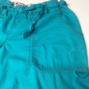 Koi Pants Small